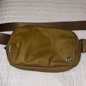 Lululemon belt bag!